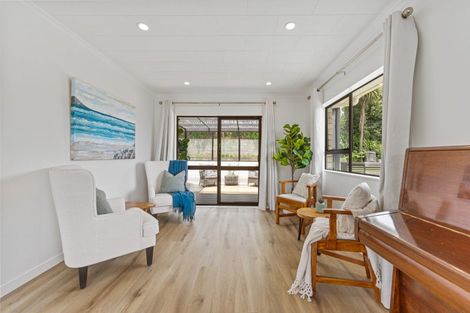 Photo of property in 37 Herekawe Drive, Spotswood, New Plymouth, 4310