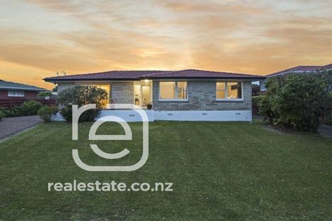 Photo of property in 26 Priestley Drive, Bucklands Beach, Auckland, 2014