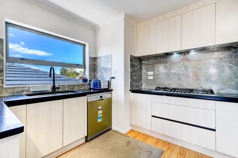 Photo of property in 74a Awaroa Road, Sunnyvale, Auckland, 0612