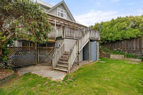 Photo of property in 30 Ngatitoa Street, Tawa, Wellington, 5028