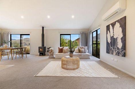 Photo of property in 22 Mckellar Drive, Jacks Point, Queenstown, 9371