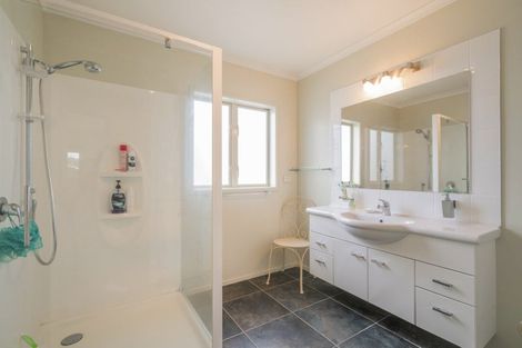 Photo of property in 8 Eyre Street, Whitianga, 3510