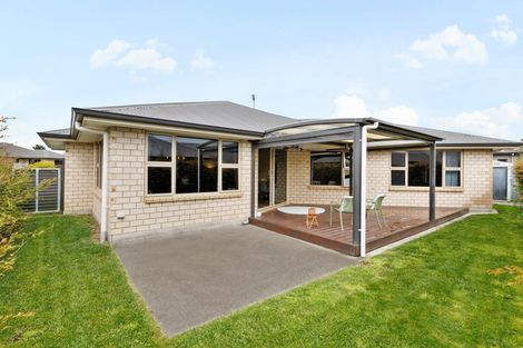 Photo of property in 18 Gibbston Close, Huntington, Hamilton, 3210