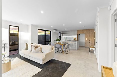 Photo of property in 71 Brightwater Terrace, Terrace End, Palmerston North, 4410