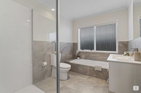 Photo of property in 53 Awataha Crescent, Pyes Pa, Tauranga, 3110