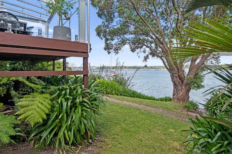 Photo of property in 59 Pohutukawa Avenue, Shelly Park, Auckland, 2014