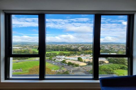 Photo of property in 1 Buscomb Avenue, Henderson, Auckland, 0610
