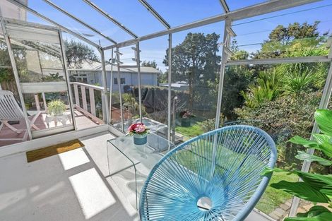 Photo of property in 5 Bank Street, Hillcrest, Auckland, 0627