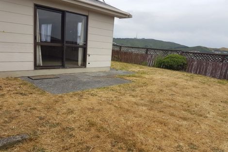 Photo of property in 20 Rice Crescent, Newlands, Wellington, 6037