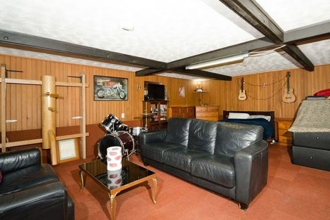Photo of property in 246 Don Buck Road, Massey, Auckland, 0614