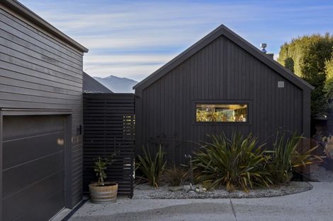 Photo of property in 3 Mckellar Drive, Jacks Point, Queenstown, 9371