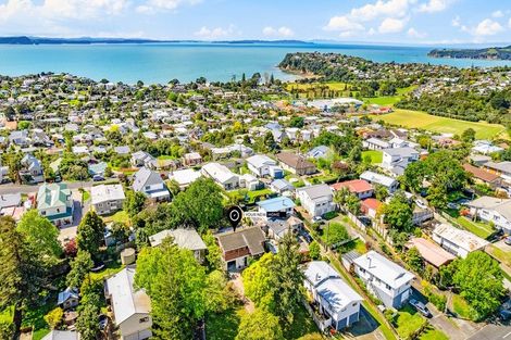 Photo of property in 8 Penton Road, Stanmore Bay, Whangaparaoa, 0932