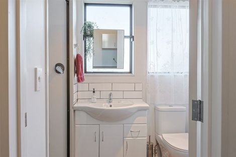 Photo of property in 16 Hunter Street, Westport, 7825