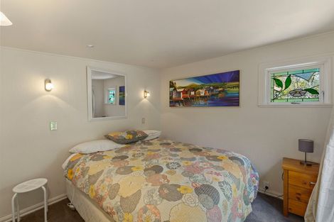 Photo of property in 9 Karaka Grove, Waikanae, 5036