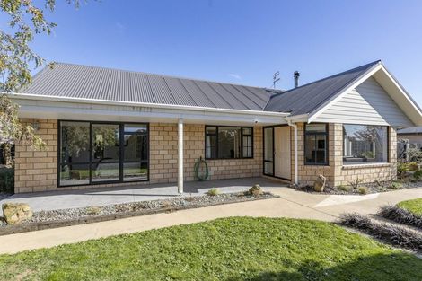 Photo of property in 1 Broadmeadows Drive, Darfield, 7510