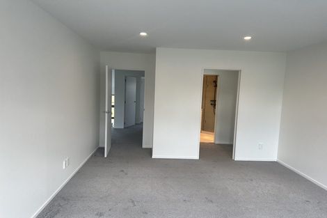 Photo of property in 4 Kaha Lane, Henderson, Auckland, 0612