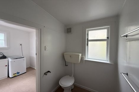 Photo of property in 8 Rixon Grove, Mount Victoria, Wellington, 6011