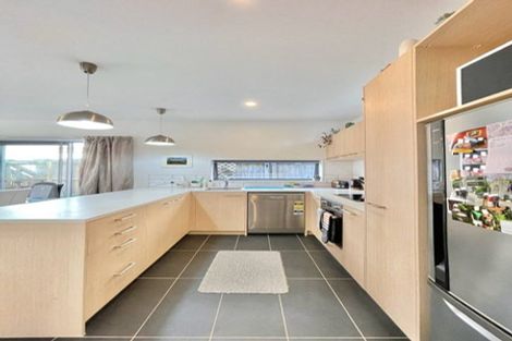 Photo of property in 7u9 Handyside Street, Tawa, Wellington, 5028