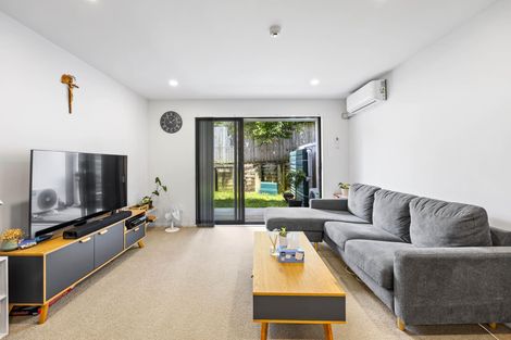 Photo of property in Rf202b, 16/18 Hewlett Road, Massey, Auckland, 0614