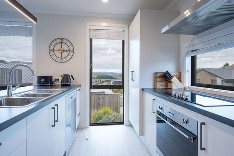 Photo of property in 25 Huntaway Close, Stoke, Nelson, 7011