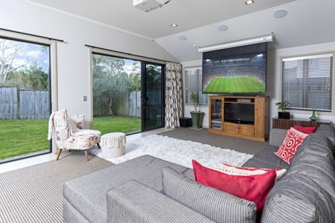 Photo of property in 110 Cyril French Drive, Flat Bush, Auckland, 2016