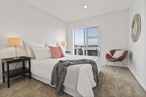 Photo of property in 13 Manawanui Way, Orewa, 0931