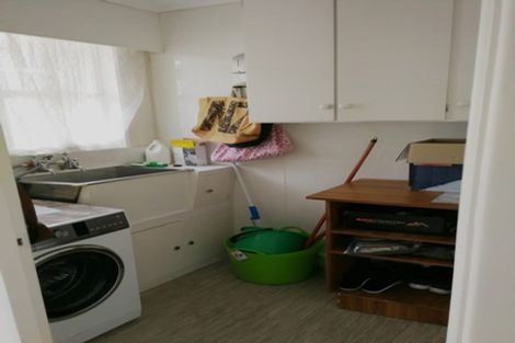 Photo of property in 10 Graham Avenue, Te Atatu Peninsula, Auckland, 0610