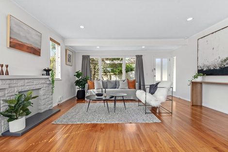 Photo of property in 1/91 Selwyn Crescent, Forrest Hill, Auckland, 0620