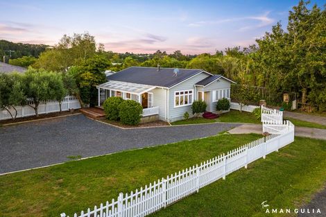 Photo of property in 221 Henderson Valley Road, Henderson, Auckland, 0612