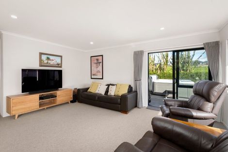 Photo of property in 6 Vantage Place, Omokoroa, 3114