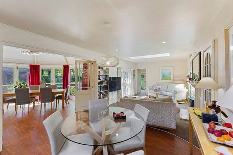 Photo of property in 9 Karaka Grove, Waikanae, 5036