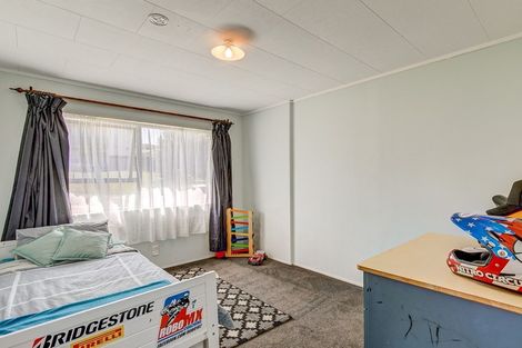 Photo of property in 11 Parkinson Close, Whitby, Porirua, 5024
