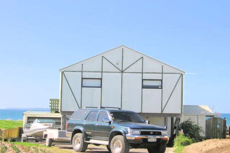 Photo of property in 115 Karewa Parade, Papamoa Beach, Papamoa, 3118
