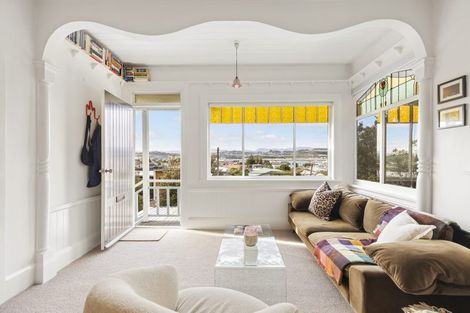 Photo of property in 176 Sutherland Road, Lyall Bay, Wellington, 6022