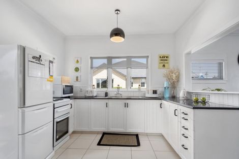 Photo of property in 11 Stewart Street, Te Puke, 3119