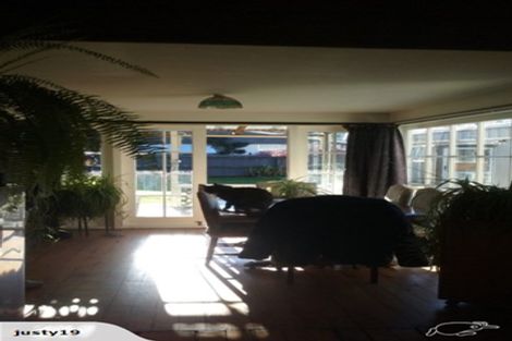 Photo of property in 77 Mathesons Road, Phillipstown, Christchurch, 8011