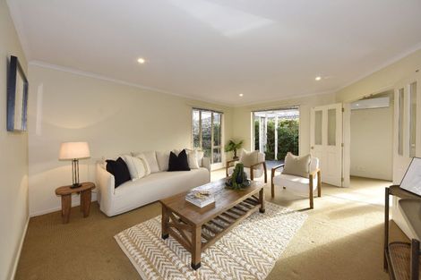 Photo of property in 8 Scarlet Lane, Redwood, Christchurch, 8051