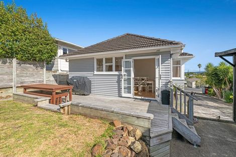 Photo of property in 38 Puriri Street, Helensville, 0800