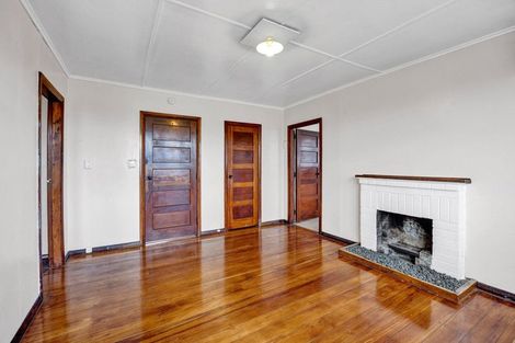 Photo of property in 31 Wilson Street, Waverley, 4510