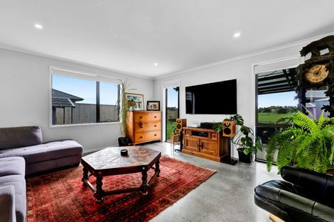 Photo of property in 24 Papawhero Drive, Bell Block, New Plymouth, 4312