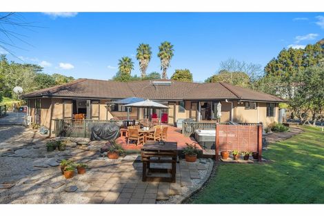 Photo of property in 6 Raukawa Grove, Waiuku, 2123