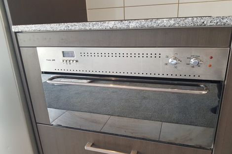 Photo of property in Shoal Haven Apartments, 202c/130 Anzac Street, Takapuna, Auckland, 0622