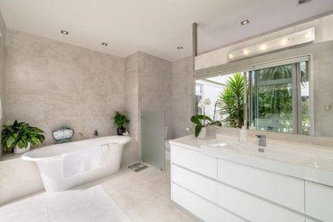 Photo of property in 10 Westwood Avenue, Greytown, 5712