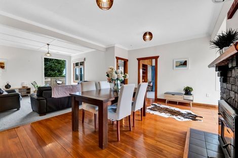 Photo of property in 407 Carrington Street, Upper Vogeltown, New Plymouth, 4310