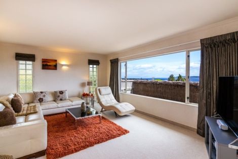 Photo of property in 36 Shepherd Road, Waipahihi, Taupo, 3330