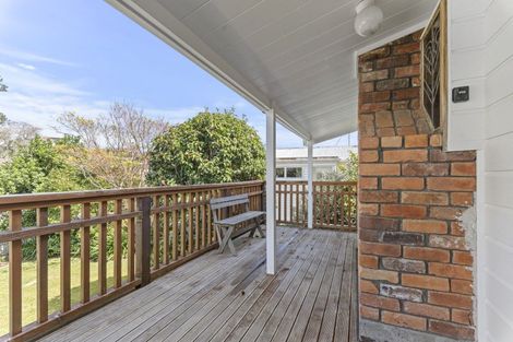 Photo of property in 23 Ambury Place, Merrilands, New Plymouth, 4312