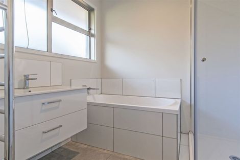 Photo of property in 86 Avonhead Road, Avonhead, Christchurch, 8042