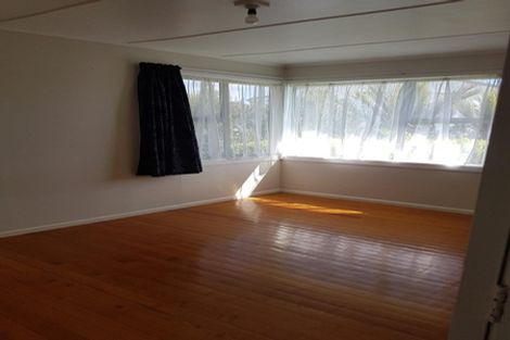 Photo of property in 20 Chippendale Crescent, Birkdale, Auckland, 0626