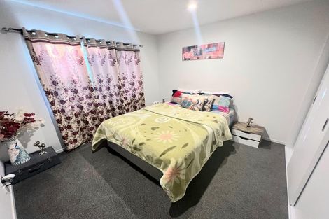 Photo of property in 41 Regiment Road, Papakura, 2110