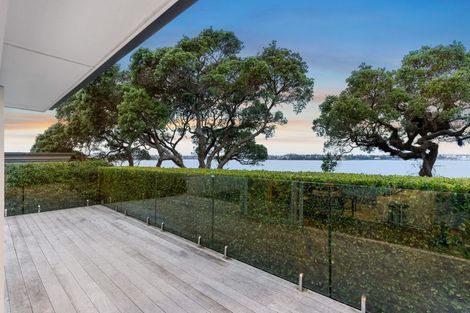 Photo of property in 21 Heath Avenue, Northcote, Auckland, 0627